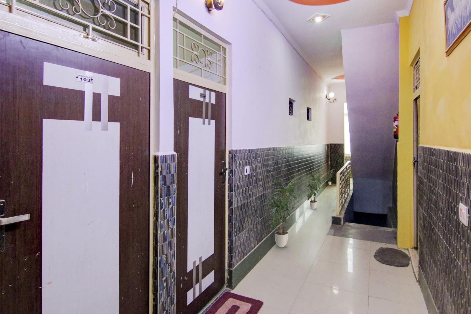 Hotel O S Palace Near Samaypur Badli Metro Station Delhi  Exterior photo